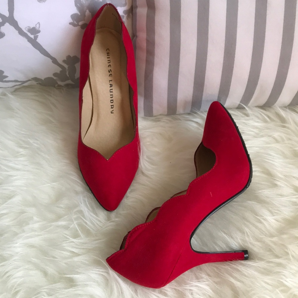 CHINESE LAUNDRY Red Faux Suede Pumps